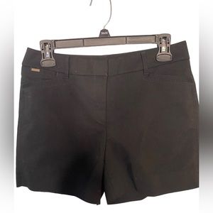WHITE House, Black market dress shorts, size 0, and great condition